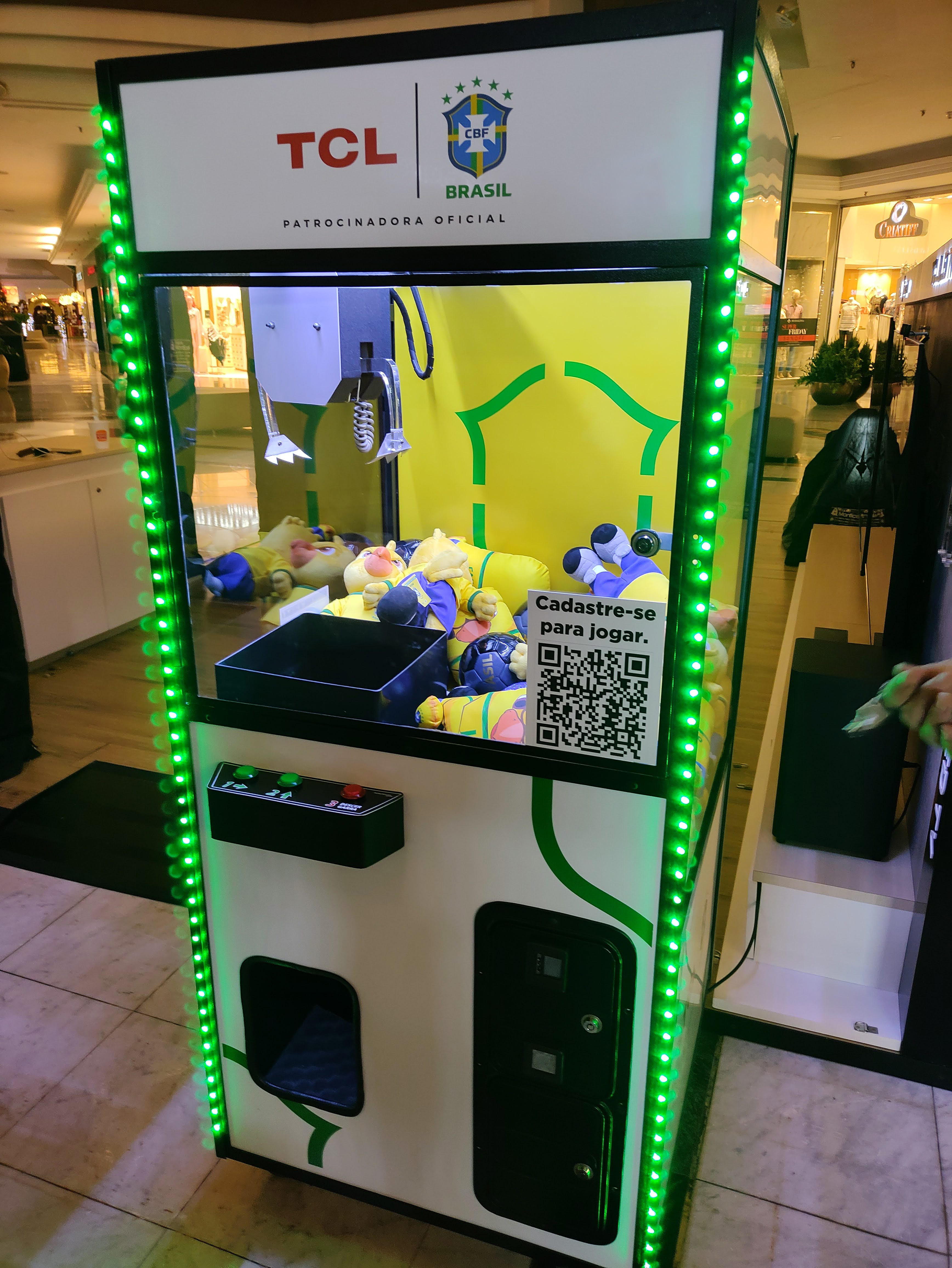 “TCL Experience” recebe Canarinho no Shopping Eldorado