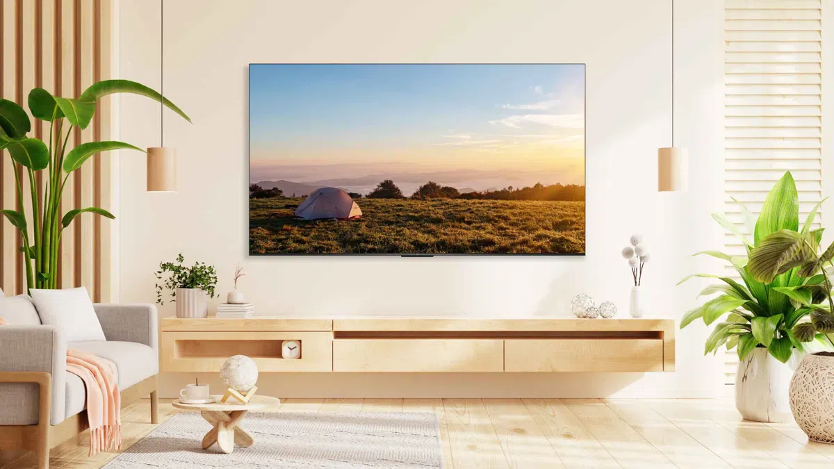 TCL V6B 4k tv lifestyle