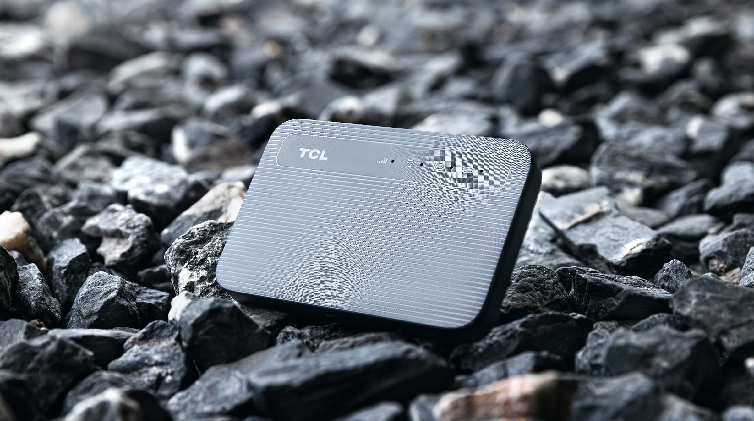 TCL LINKZONE MW63C Router Black & white