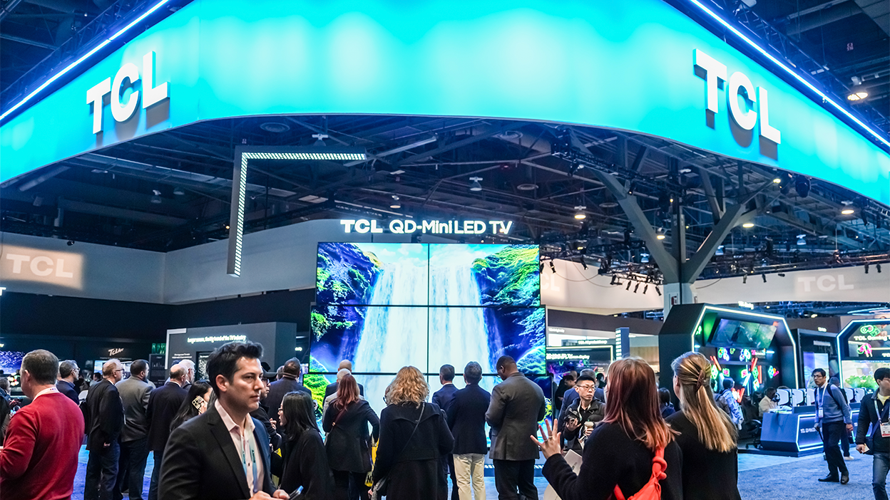 CES 2024―TCLが世界最大の115インチQD-Mini LEDテレビを初披露