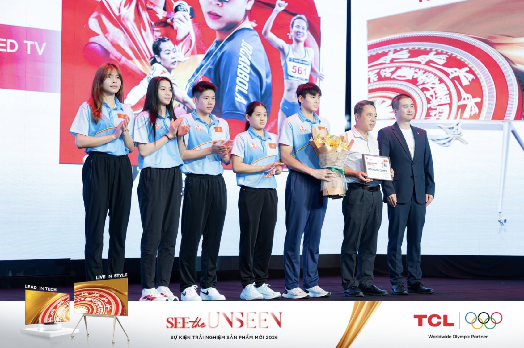 TCL Trao Tặng Fashion TV Qd-Mini LED 98 Inch Cho Các Vận Động Viên Thể Thao Olympic